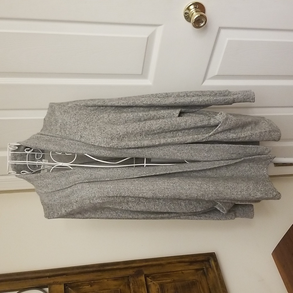 Ladies gray Lucky Brand long open sweater